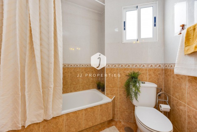Aus zweiter Hand - Wohnung -
Torrevieja - Centro