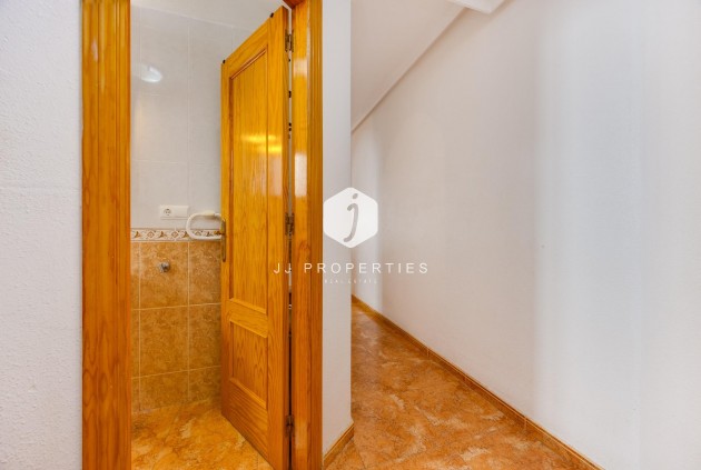 Aus zweiter Hand - Wohnung -
Torrevieja - Centro