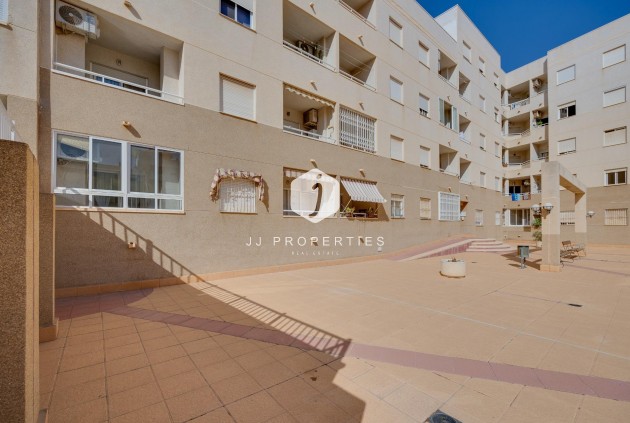 Aus zweiter Hand - Wohnung -
Torrevieja - Centro