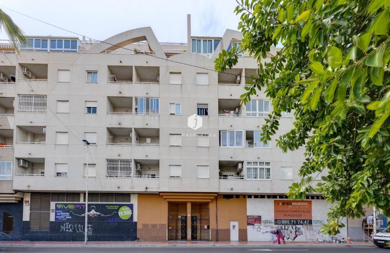 Aus zweiter Hand - Wohnung -
Torrevieja - Centro