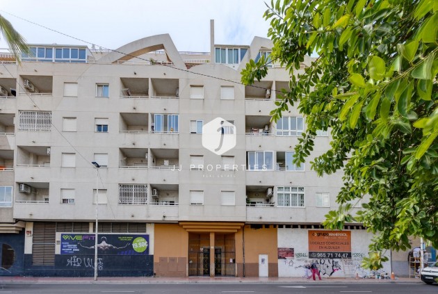 Aus zweiter Hand - Wohnung -
Torrevieja - Centro
