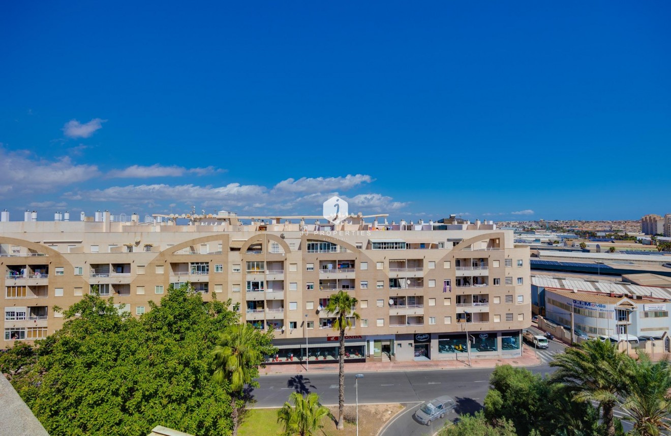 Aus zweiter Hand - Wohnung -
Torrevieja - Centro