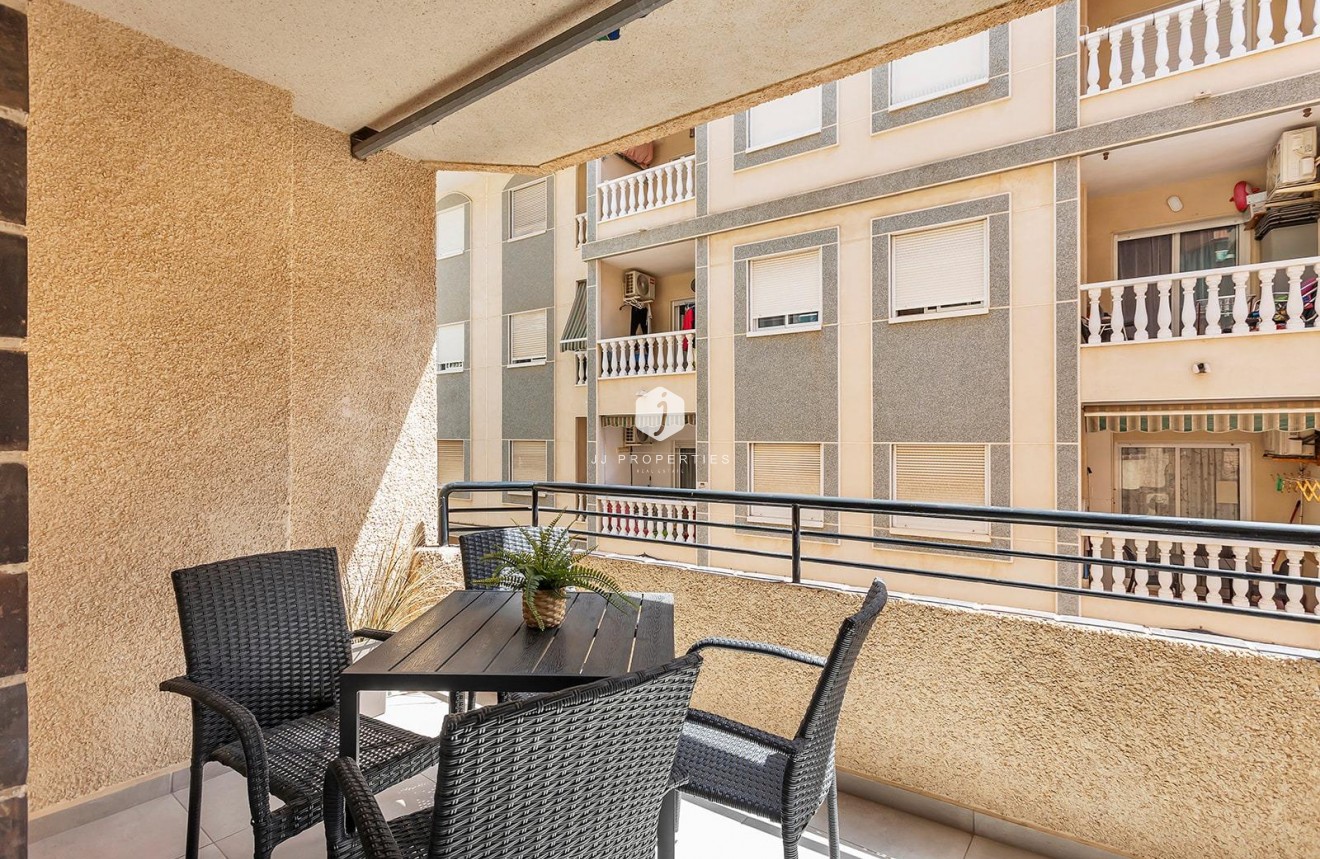 Resale - Apartment / flat -
Torrevieja - Playa de los Locos