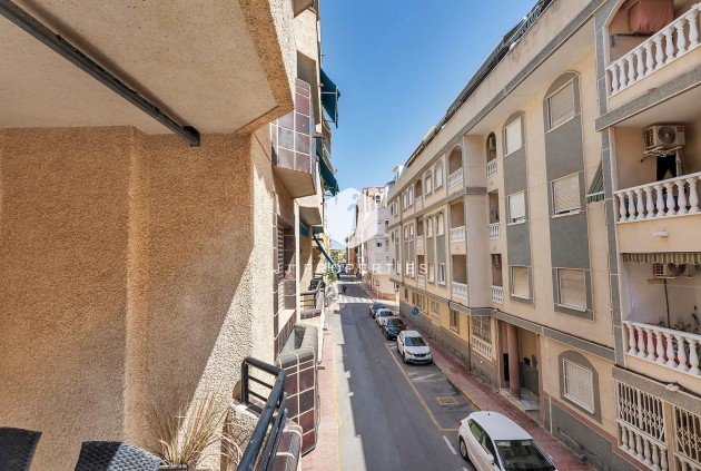 Resale - Apartment / flat -
Torrevieja - Playa de los Locos