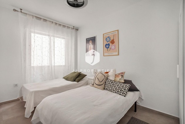 Resale - Apartment / flat -
Torrevieja - Playa de los Locos