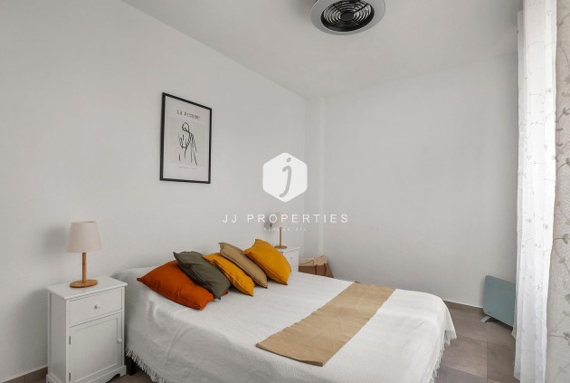 Resale - Apartment / flat -
Torrevieja - Playa de los Locos