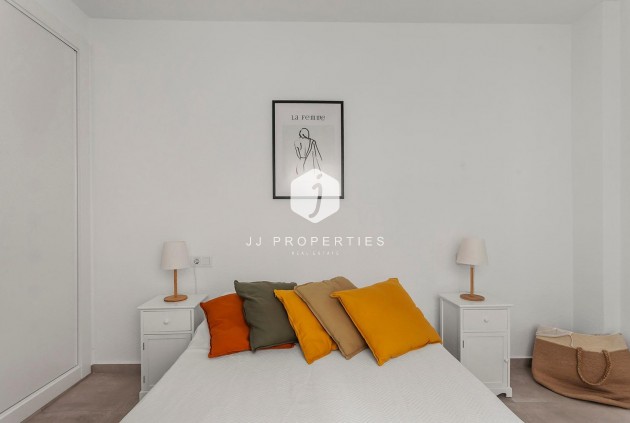 Resale - Apartment / flat -
Torrevieja - Playa de los Locos