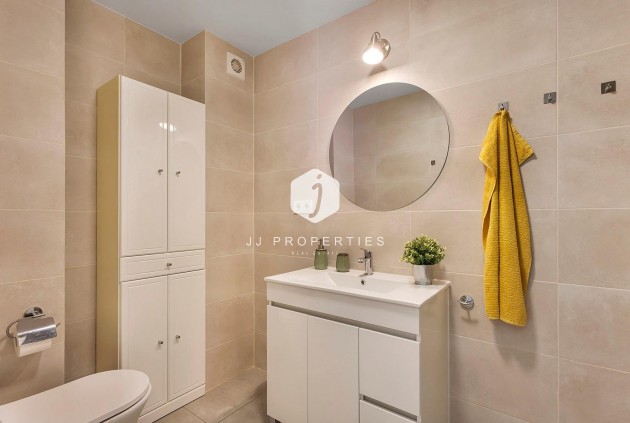Resale - Apartment / flat -
Torrevieja - Playa de los Locos