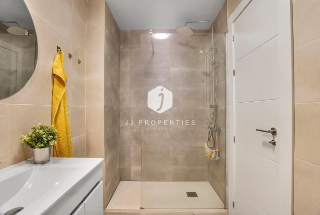 Resale - Apartment / flat -
Torrevieja - Playa de los Locos