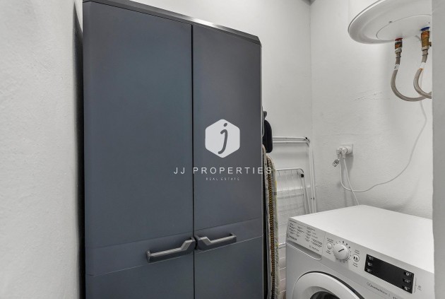 Resale - Apartment / flat -
Torrevieja - Playa de los Locos