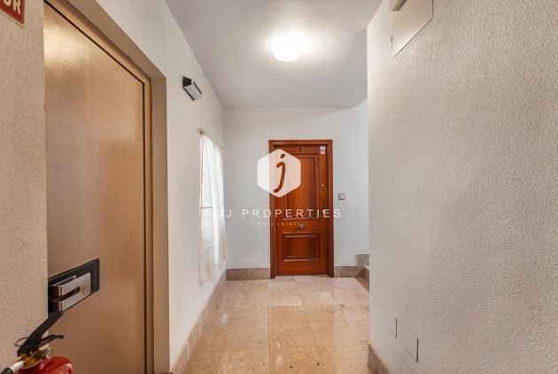 Resale - Apartment / flat -
Torrevieja - Playa de los Locos