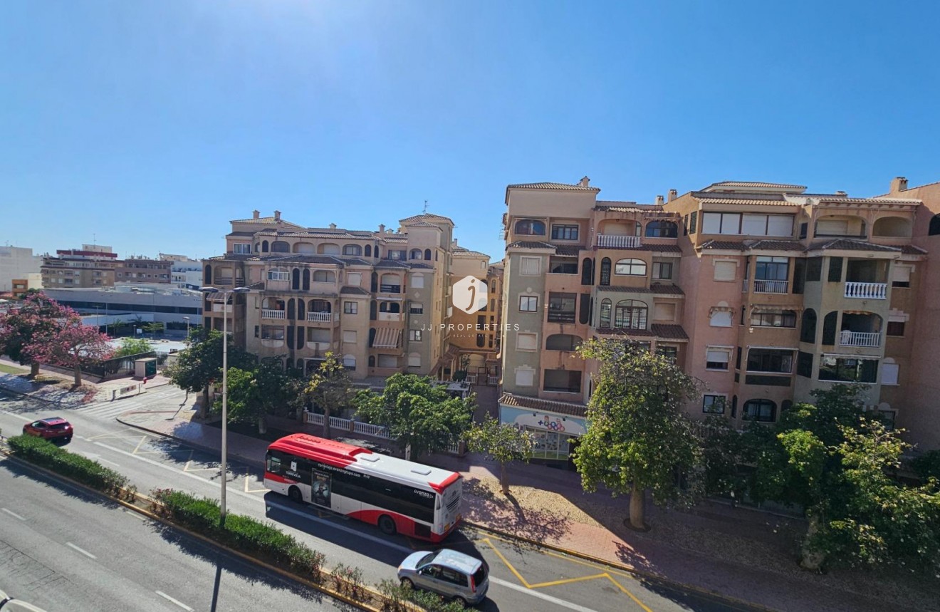 Resale - Apartment / flat -
Torrevieja - PARQUE DE LAS NACIONES
