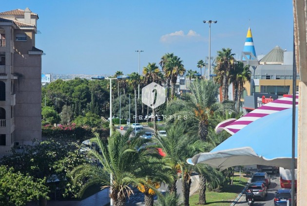 Resale - Apartment / flat -
Torrevieja - PARQUE DE LAS NACIONES