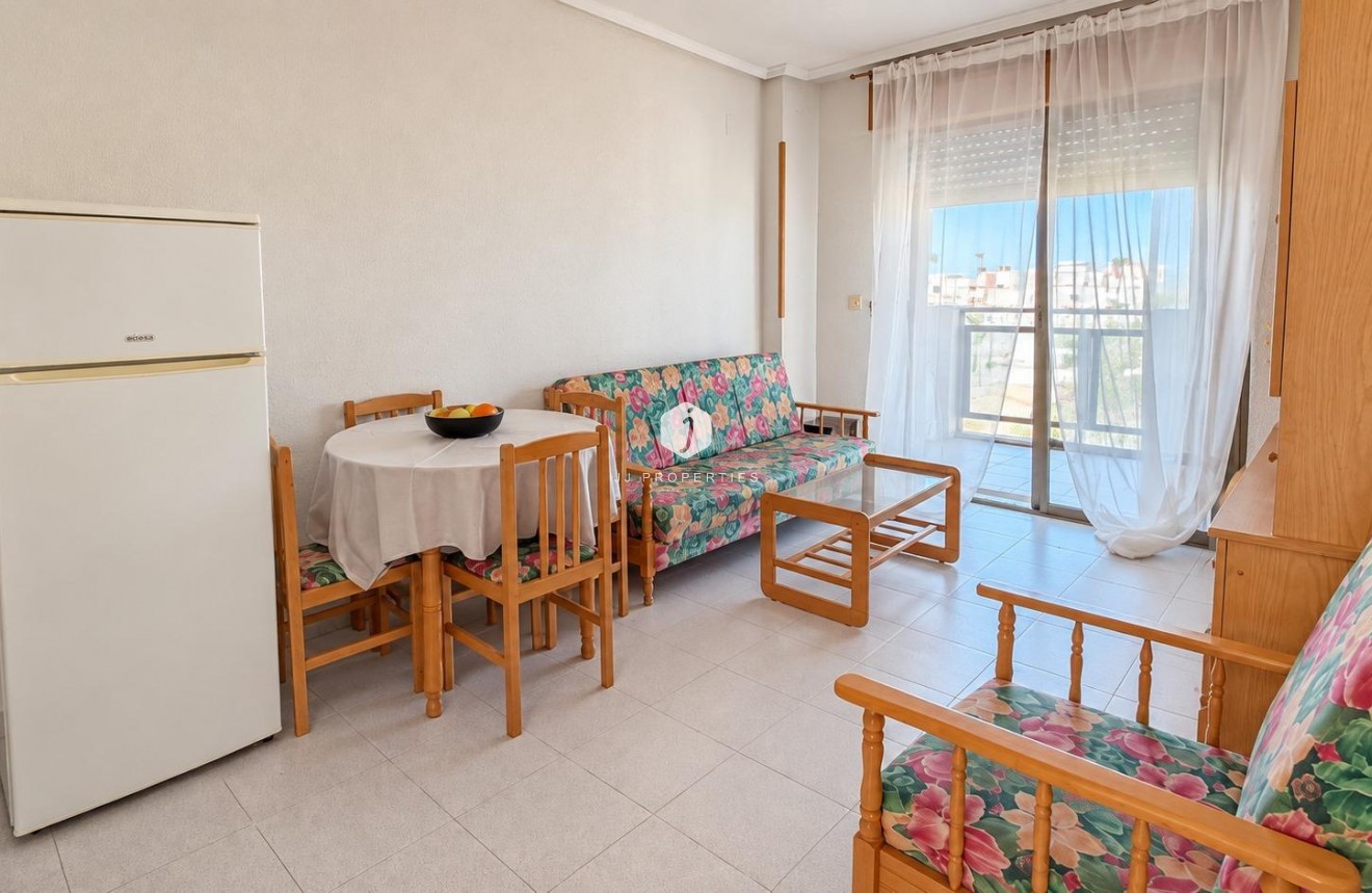 Resale - Apartment / flat -
Torrevieja - La Siesta - El Salado - Torreta