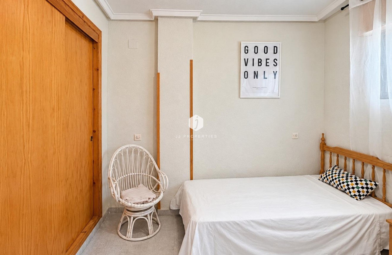 Resale - Apartment / flat -
Torrevieja - La Siesta - El Salado - Torreta