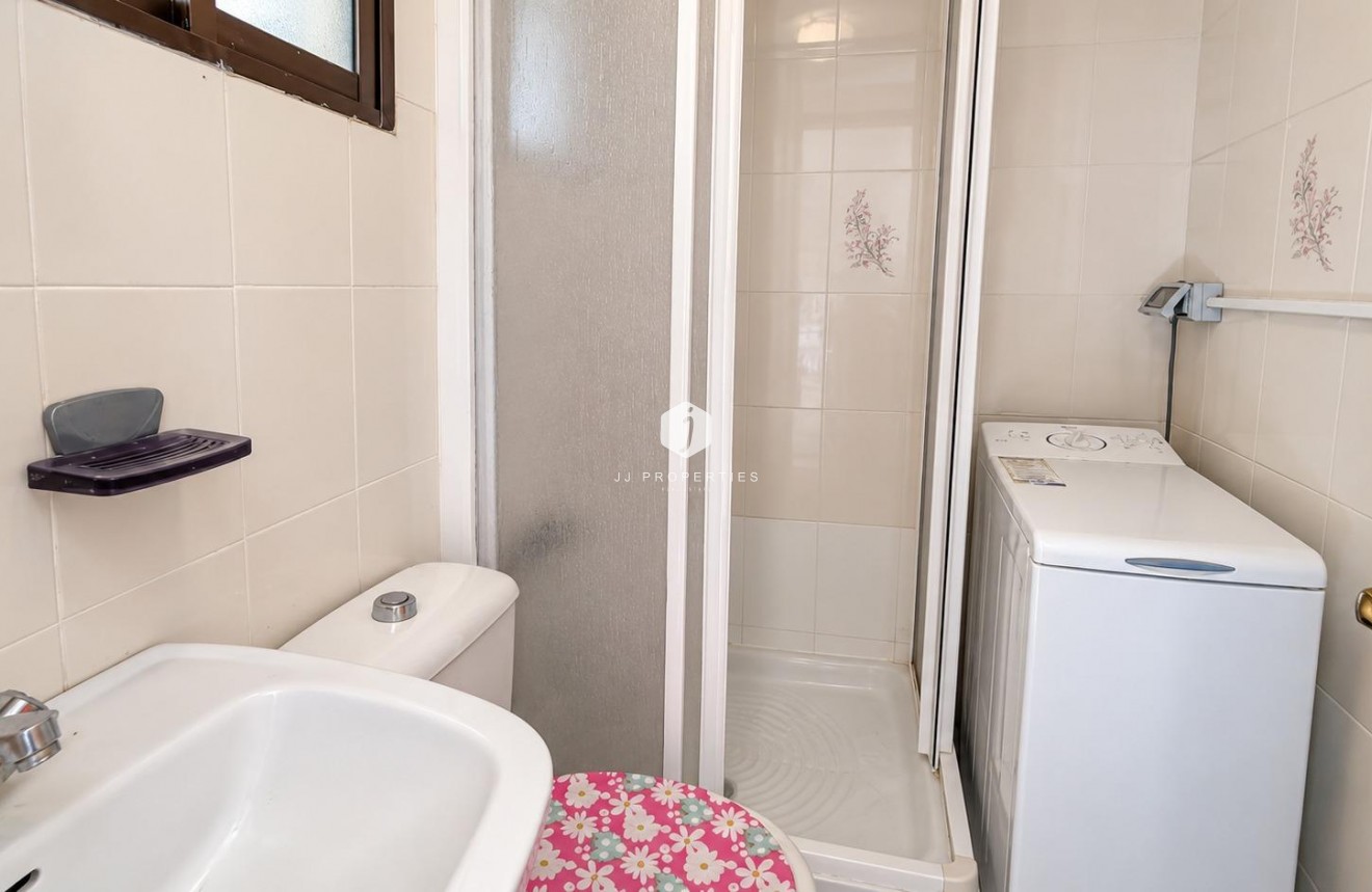 Resale - Apartment / flat -
Torrevieja - La Siesta - El Salado - Torreta