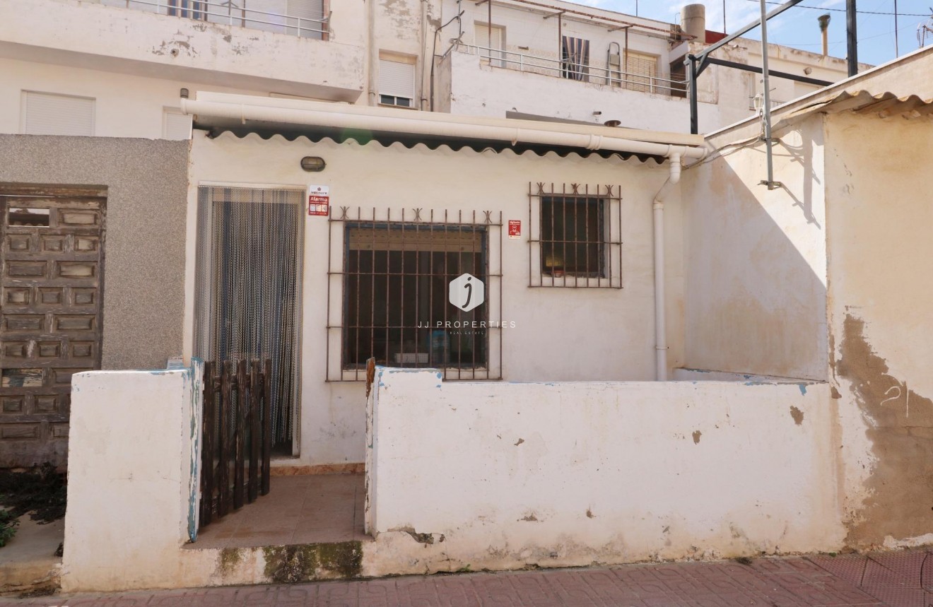 Aus zweiter Hand - Wohnung -
Torrevieja - La Mata Pueblo