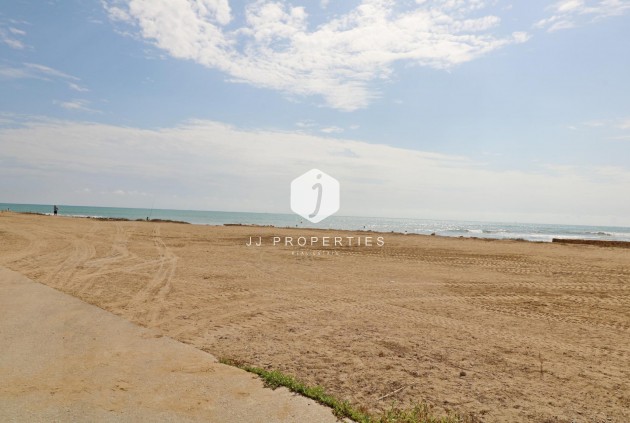 Aus zweiter Hand - Wohnung -
Torrevieja - La Mata Pueblo
