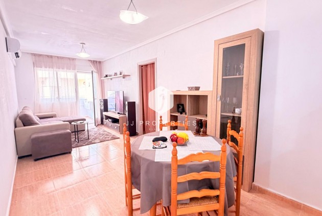 Aus zweiter Hand - Wohnung -
Torrevieja - Centro - Muelle Pesquero