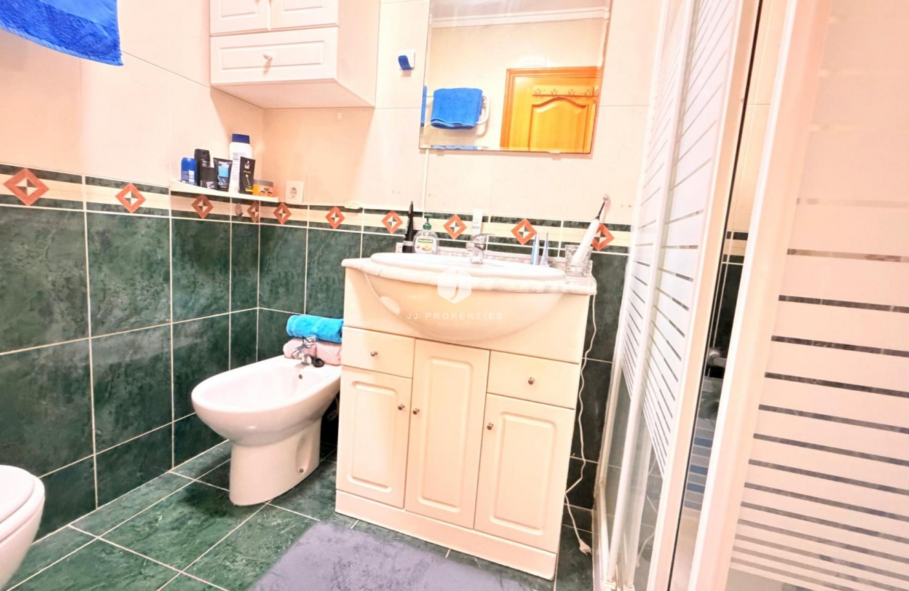 Aus zweiter Hand - Wohnung -
Torrevieja - Centro - Muelle Pesquero