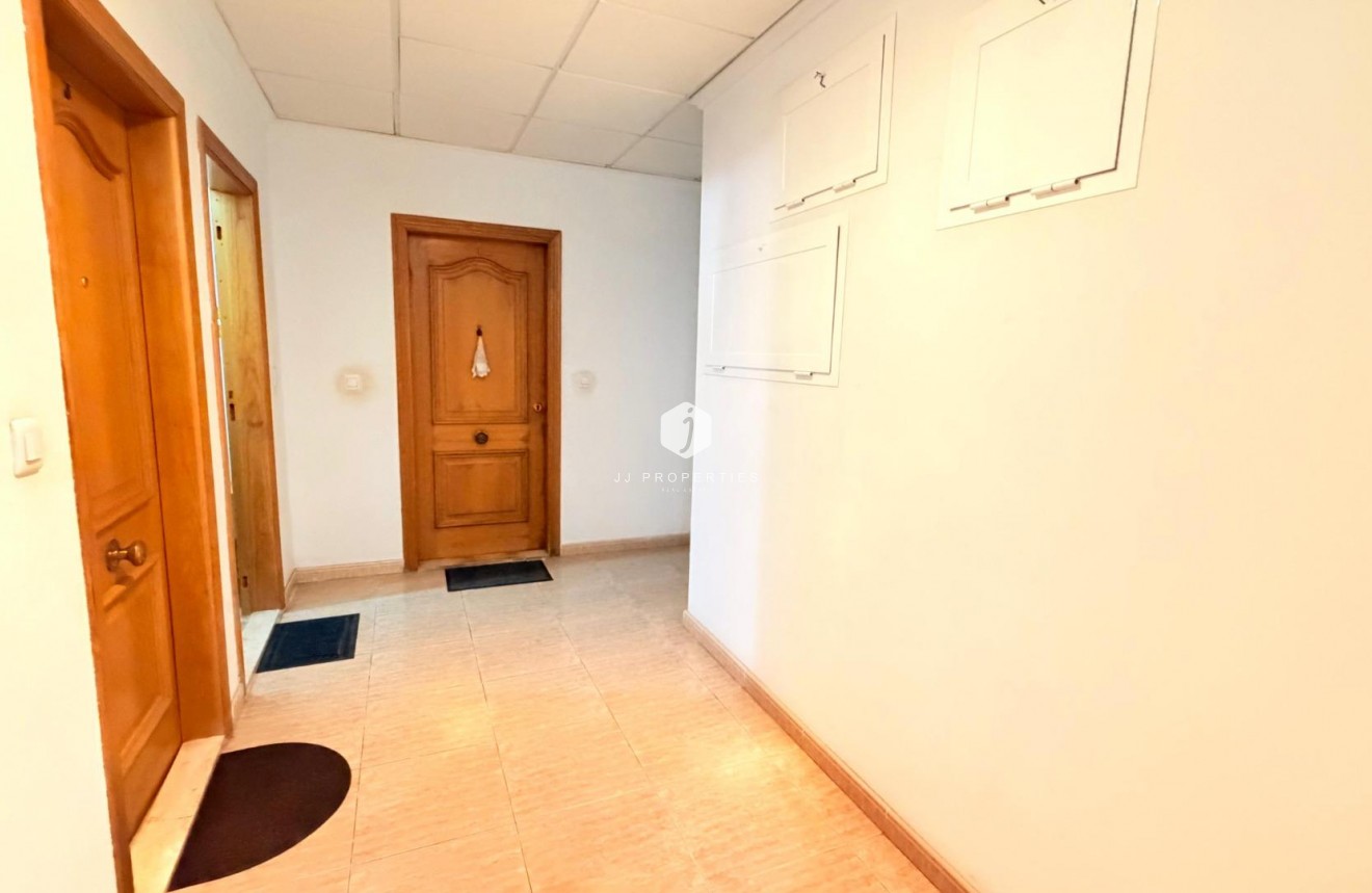 Aus zweiter Hand - Wohnung -
Torrevieja - Centro - Muelle Pesquero