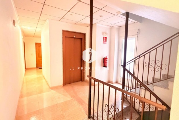 Aus zweiter Hand - Wohnung -
Torrevieja - Centro - Muelle Pesquero
