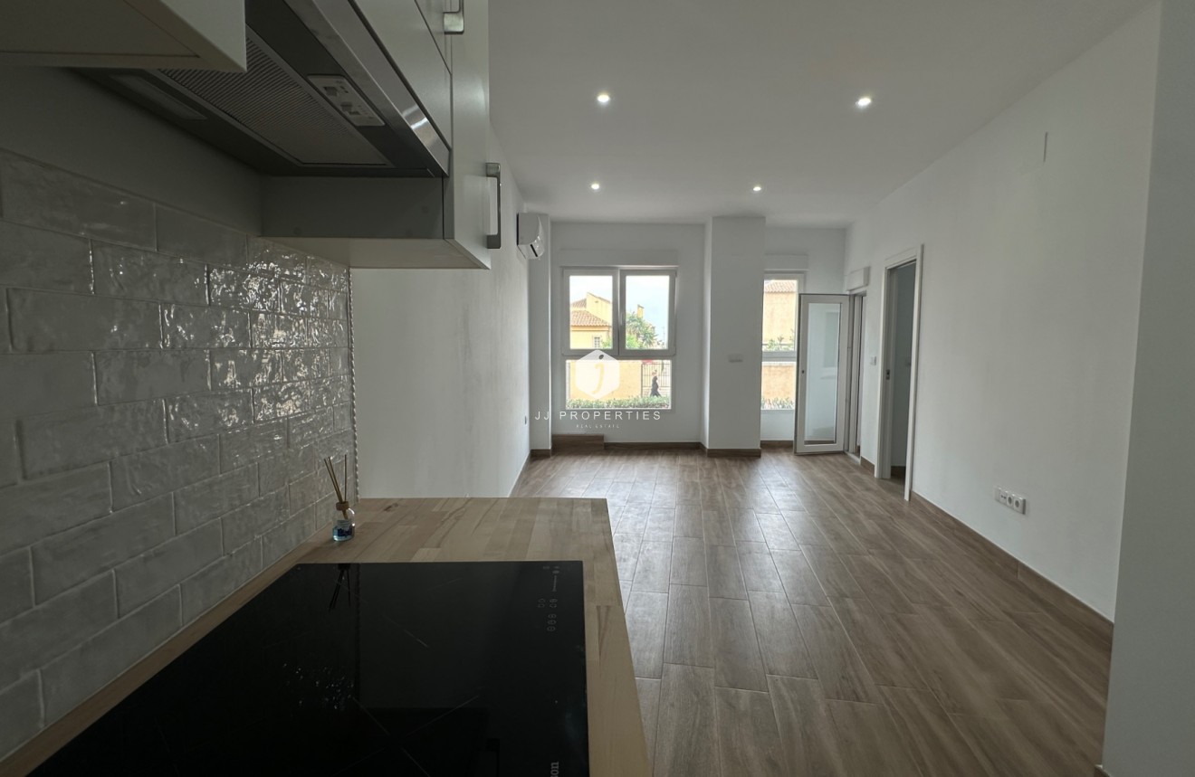 D'occasion - Appartement -
Torrevieja - Costa Blanca