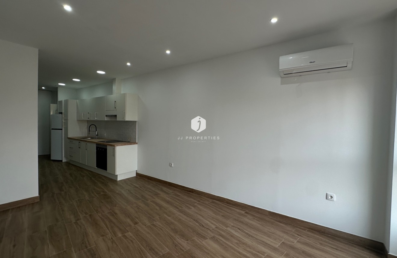 D'occasion - Appartement -
Torrevieja - Costa Blanca
