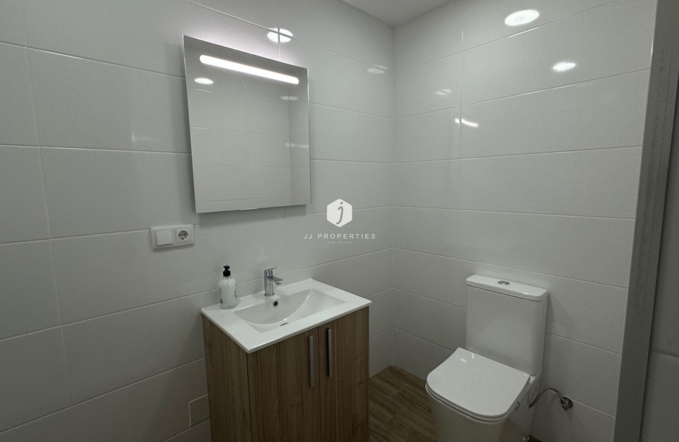 D'occasion - Appartement -
Torrevieja - Costa Blanca