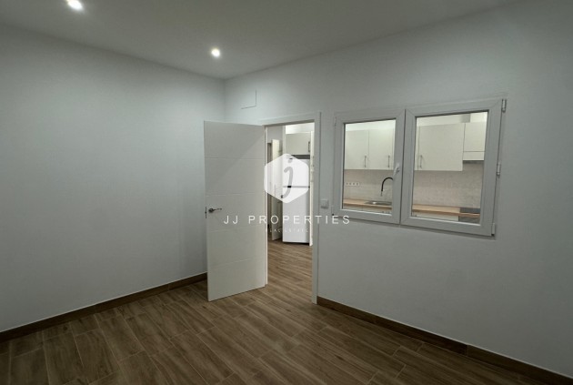 D'occasion - Appartement -
Torrevieja - Costa Blanca