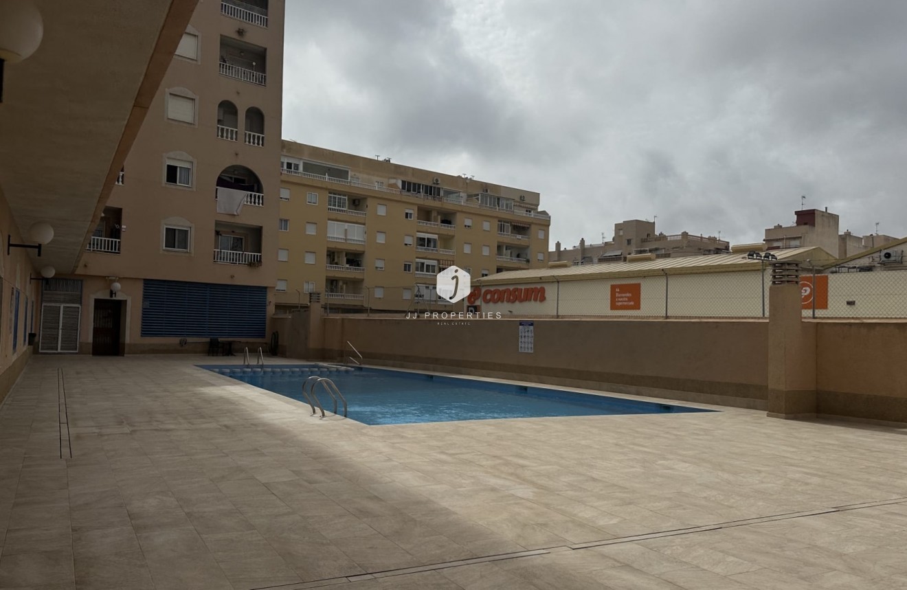 D'occasion - Appartement -
Torrevieja - Costa Blanca