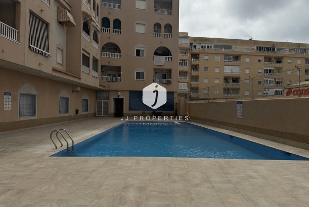 D'occasion - Appartement -
Torrevieja - Costa Blanca