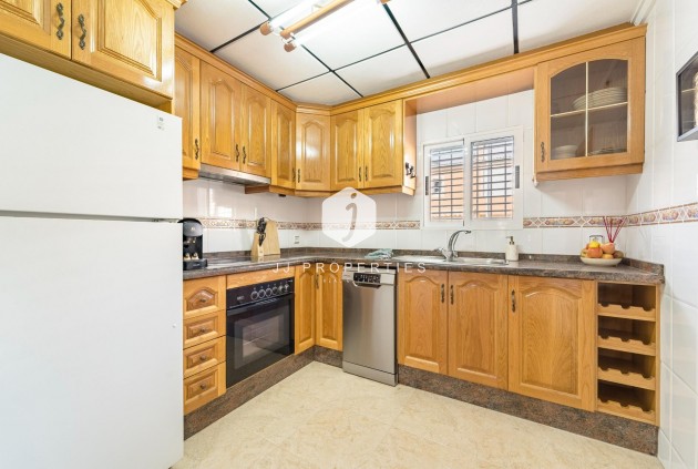Resale - Duplex -
Torrevieja - Playa de los Naufragos