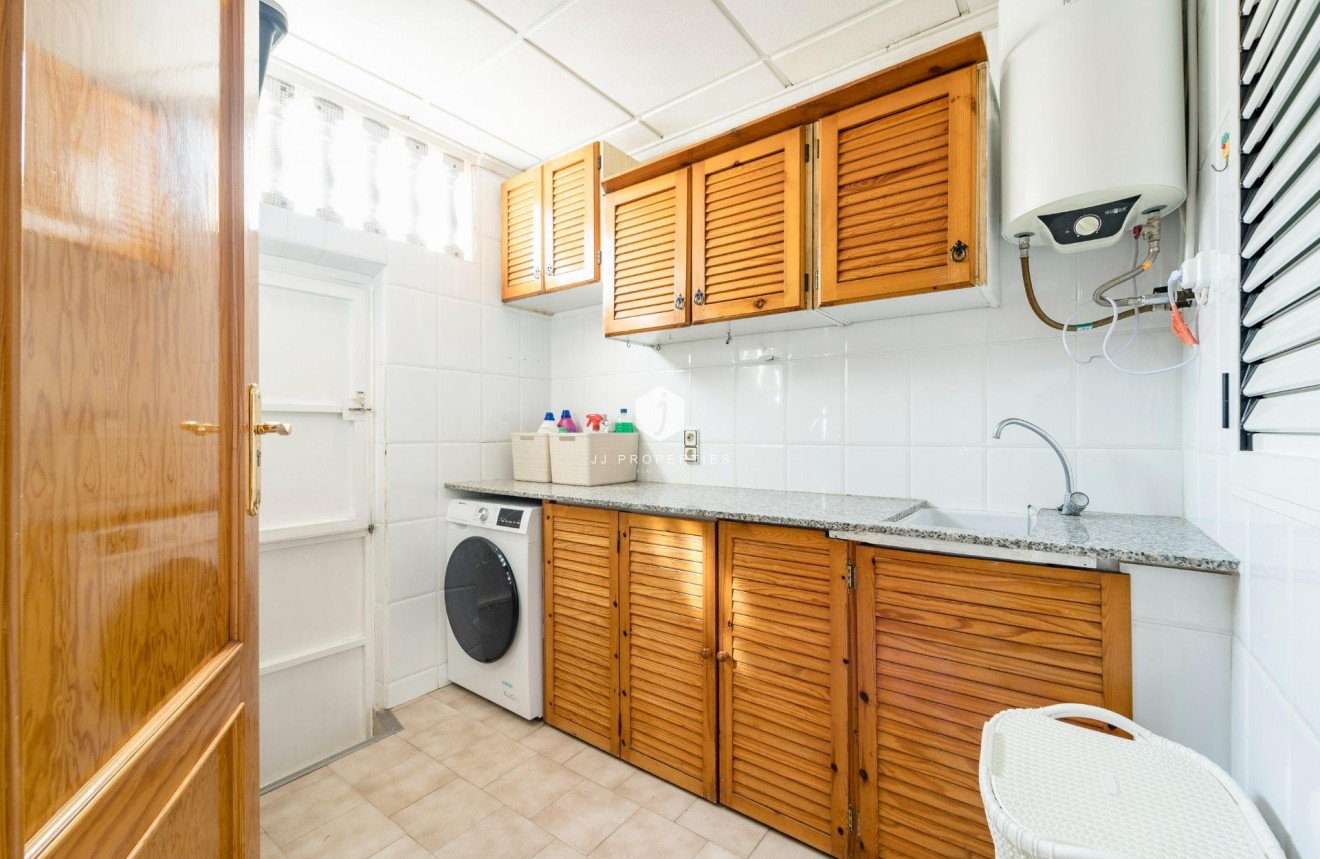 Resale - Duplex -
Torrevieja - Playa de los Naufragos