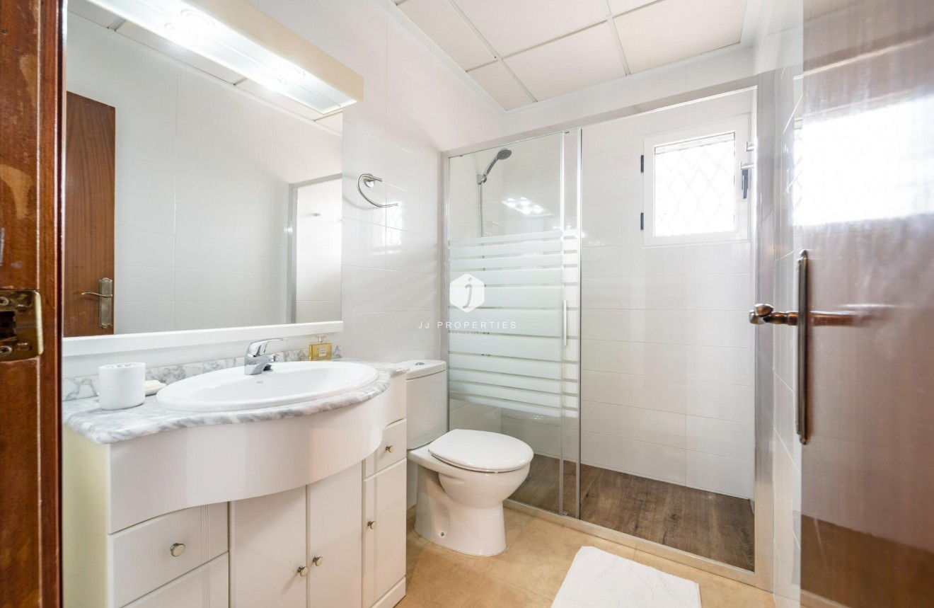 Resale - Duplex -
Torrevieja - Playa de los Naufragos