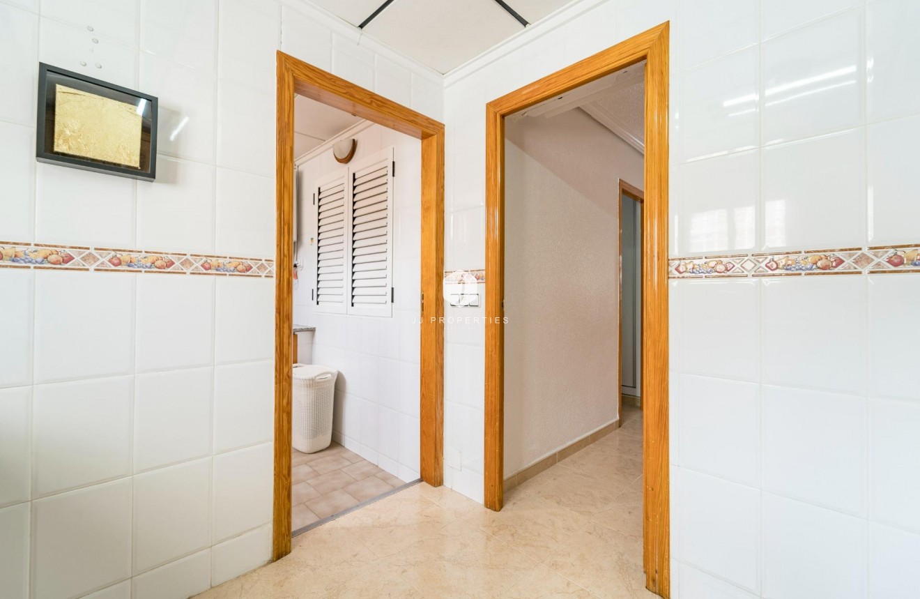 Resale - Duplex -
Torrevieja - Playa de los Naufragos