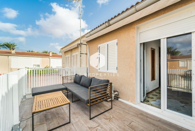 Resale - Duplex -
Torrevieja - Playa de los Naufragos