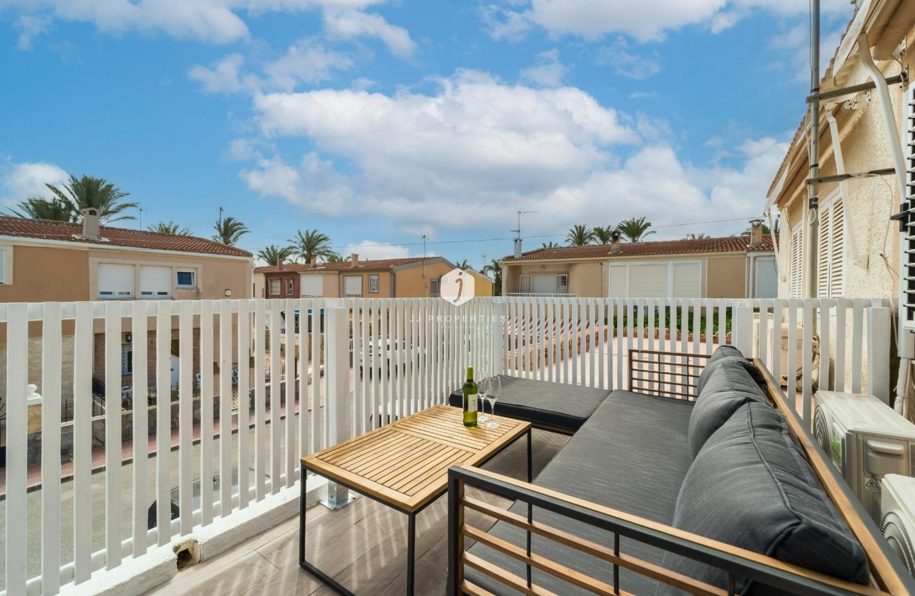 Resale - Duplex -
Torrevieja - Playa de los Naufragos