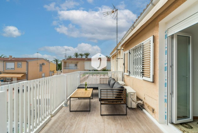 Resale - Duplex -
Torrevieja - Playa de los Naufragos