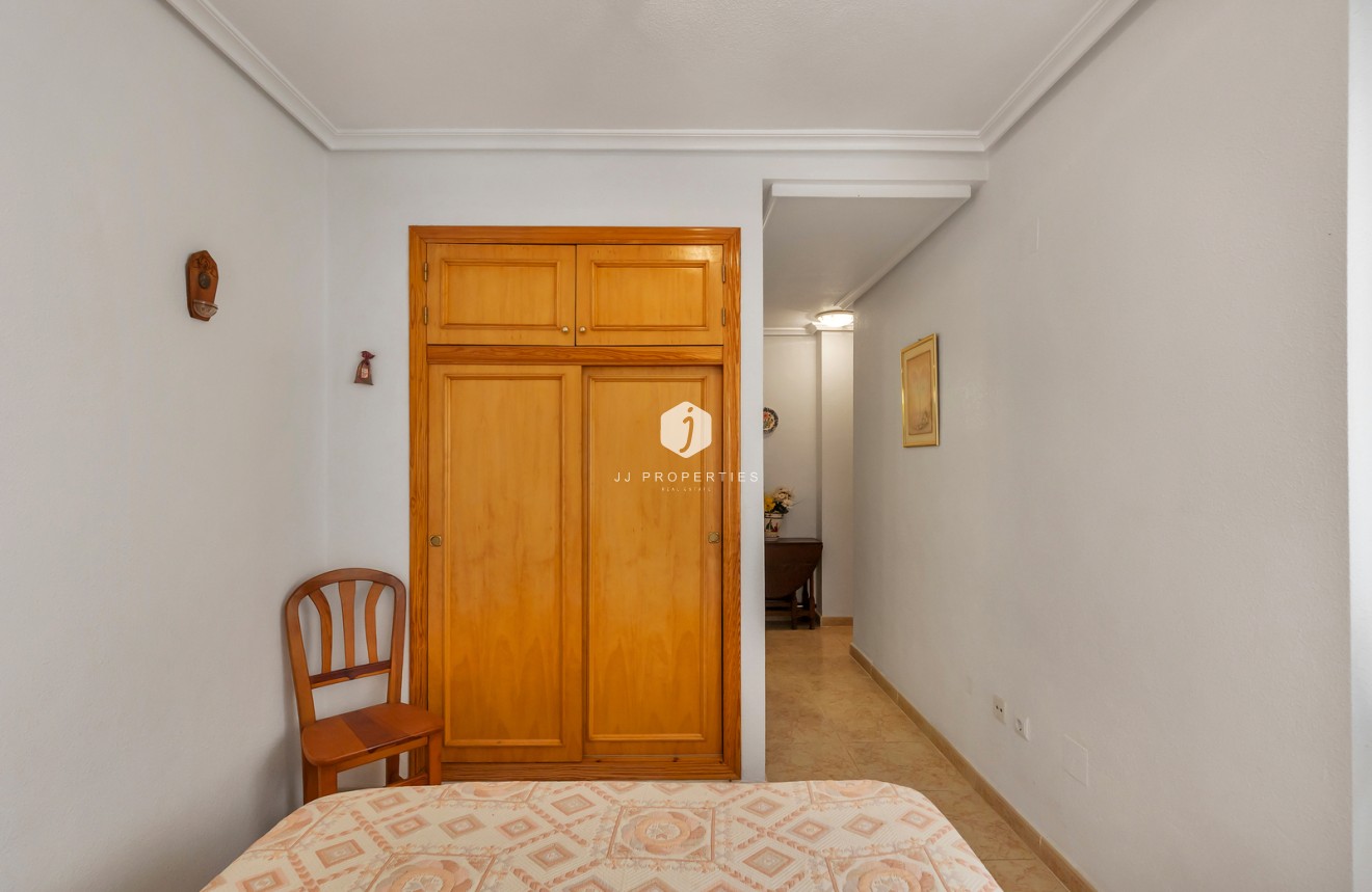 D'occasion - Appartement -
Torrevieja - Costa Blanca