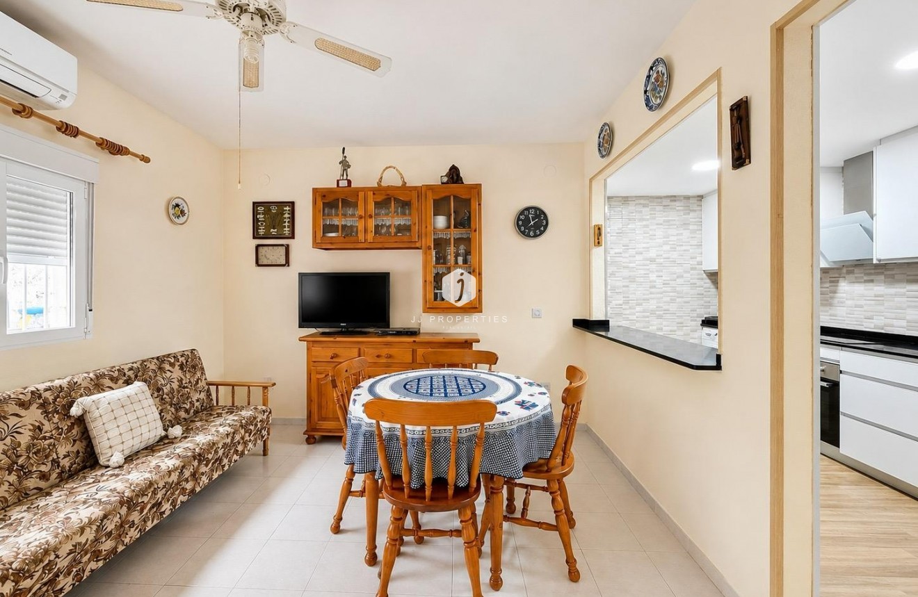 Long Term Rental - Chalet -
Torrevieja - Nueva Torrevieja