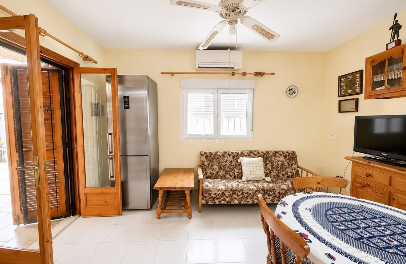 Long Term Rental - Chalet -
Torrevieja - Nueva Torrevieja