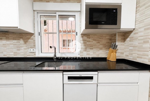 Long Term Rental - Chalet -
Torrevieja - Nueva Torrevieja