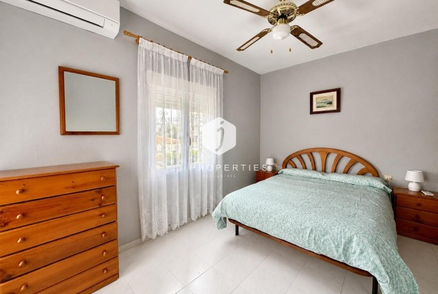 Long Term Rental - Chalet -
Torrevieja - Nueva Torrevieja