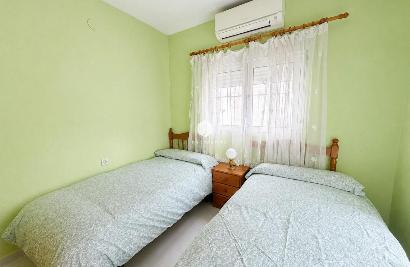 Long Term Rental - Chalet -
Torrevieja - Nueva Torrevieja