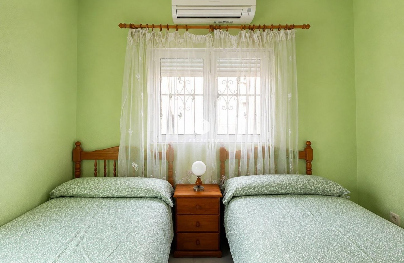 Long Term Rental - Chalet -
Torrevieja - Nueva Torrevieja