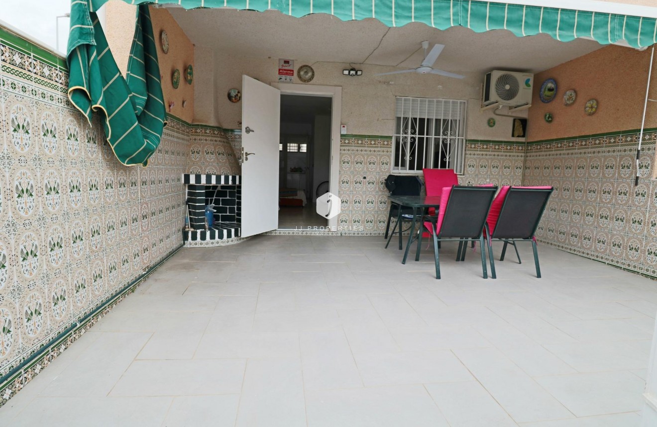 D'occasion - Chalet -
Torrevieja - Playa de los Naufragos