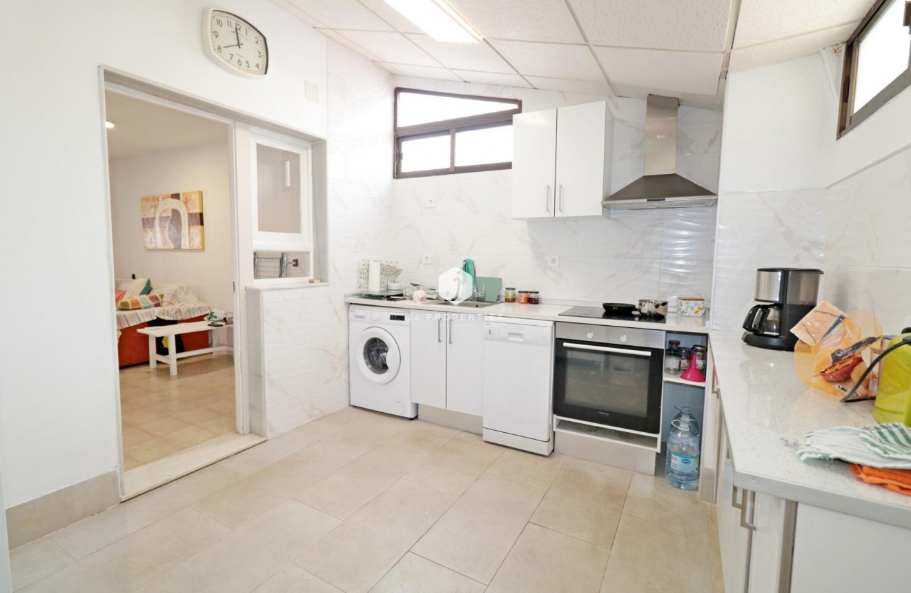 D'occasion - Chalet -
Torrevieja - Playa de los Naufragos