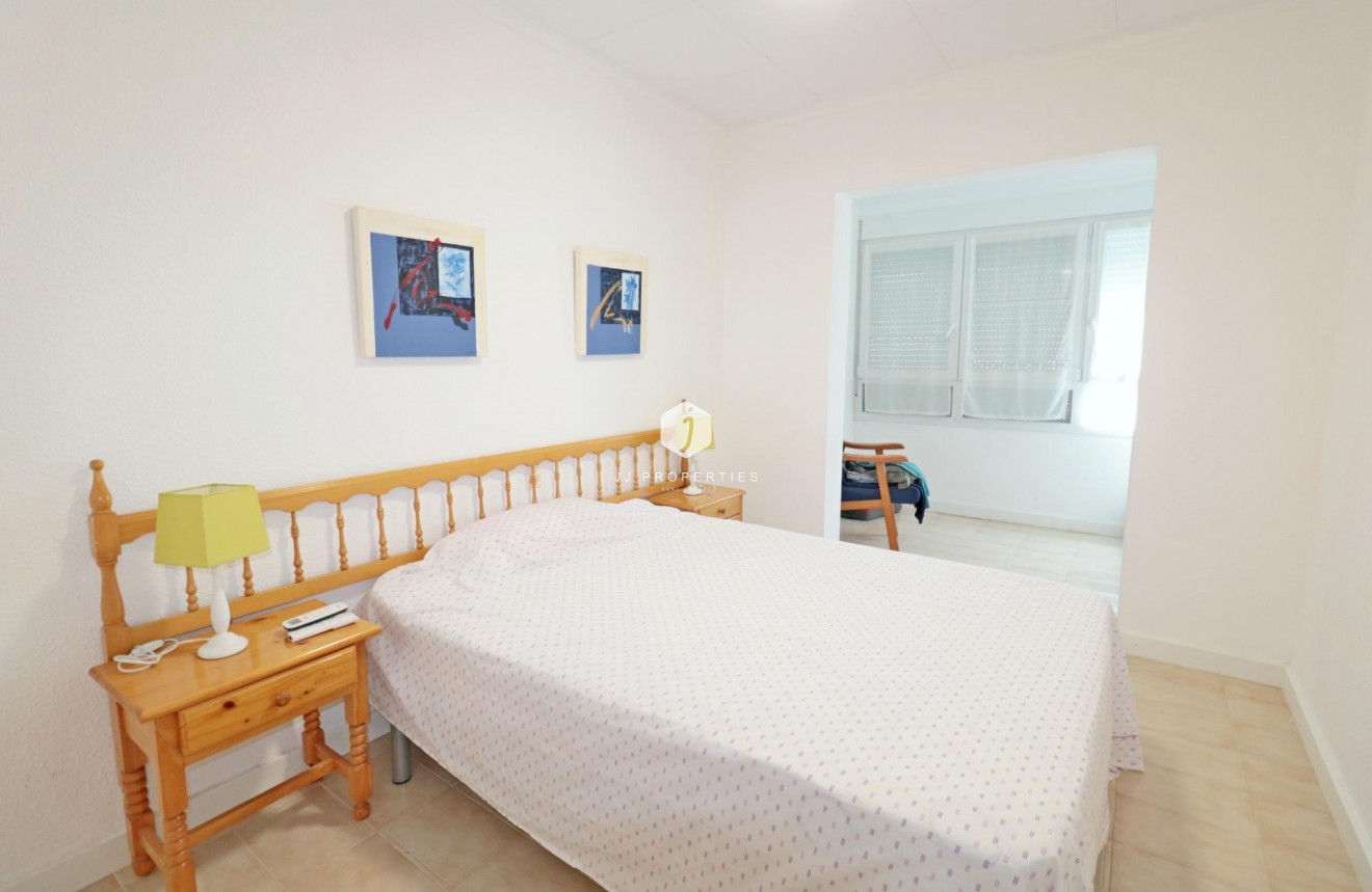 D'occasion - Chalet -
Torrevieja - Playa de los Naufragos