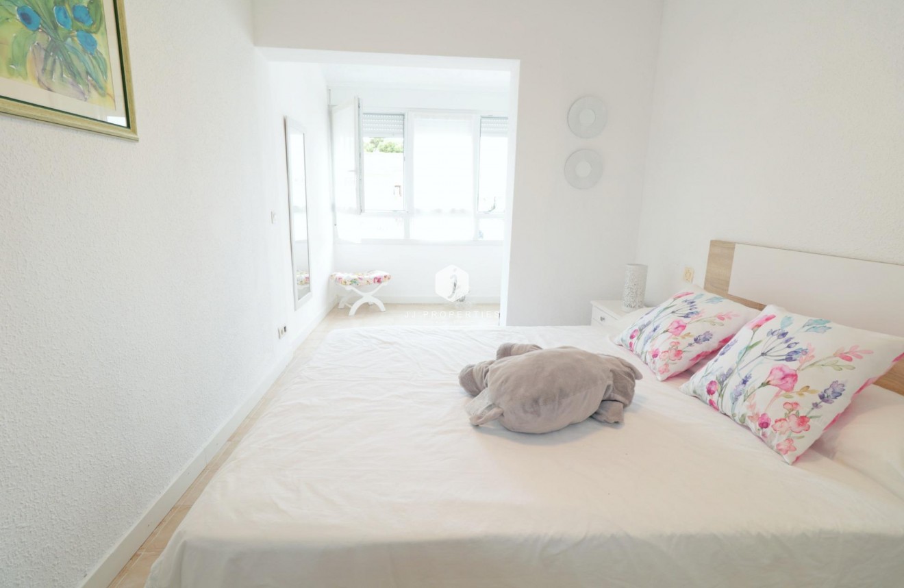 D'occasion - Chalet -
Torrevieja - Playa de los Naufragos